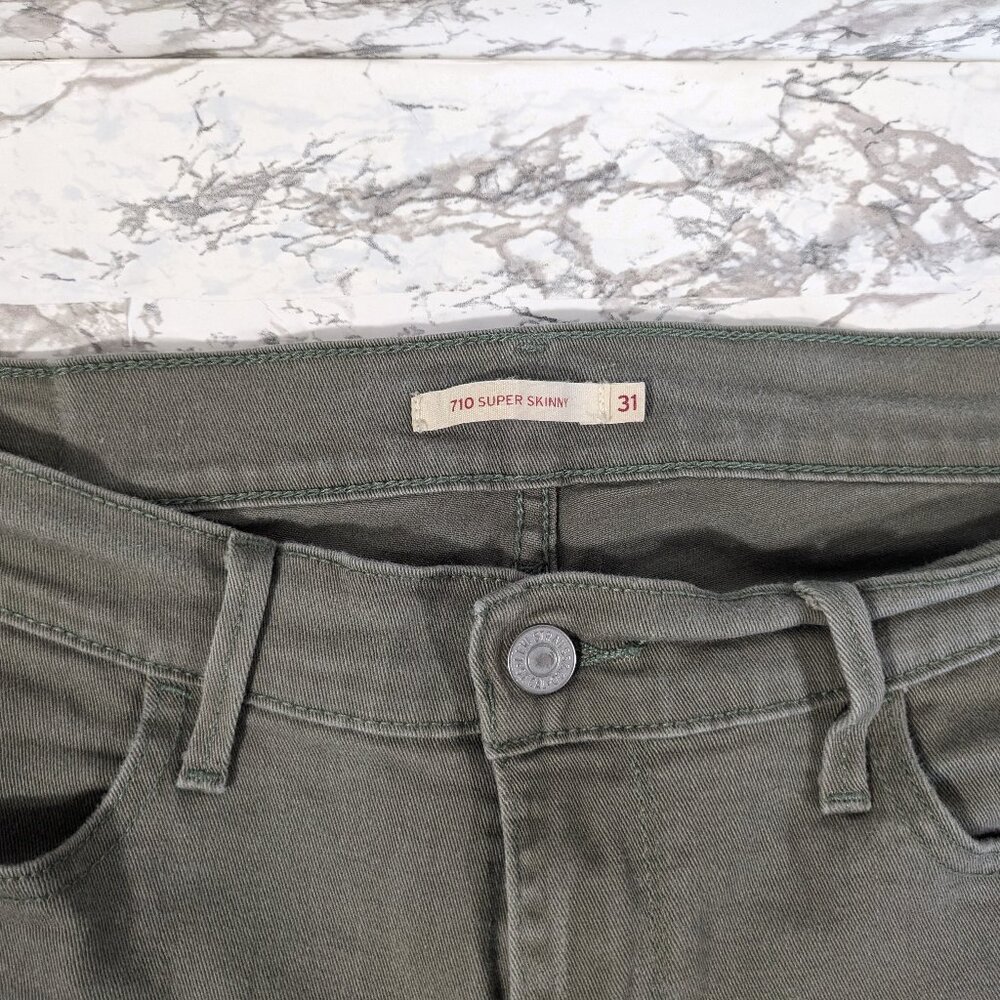 Levi's 710 Super Skinny Olive Green sz 31